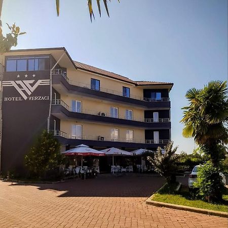 Hotel Verzaci Rinas ภายนอก รูปภาพ