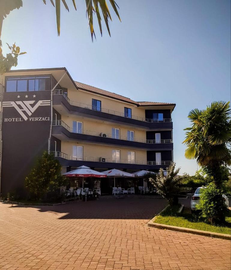 Hotel Verzaci Rinas ภายนอก รูปภาพ