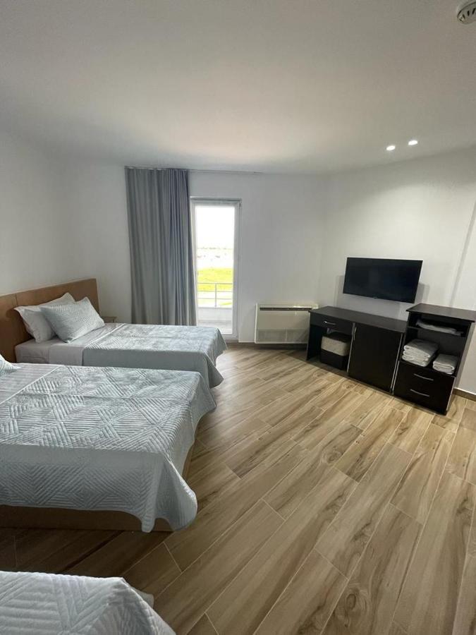Hotel Verzaci Rinas ภายนอก รูปภาพ