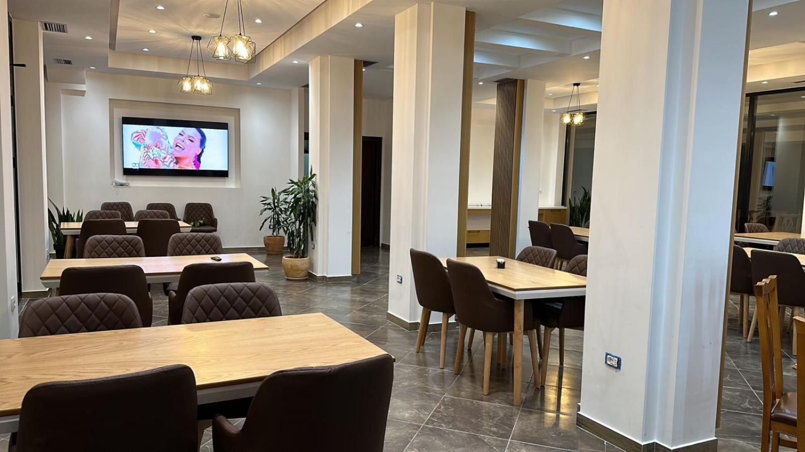 Hotel Verzaci Rinas ภายนอก รูปภาพ