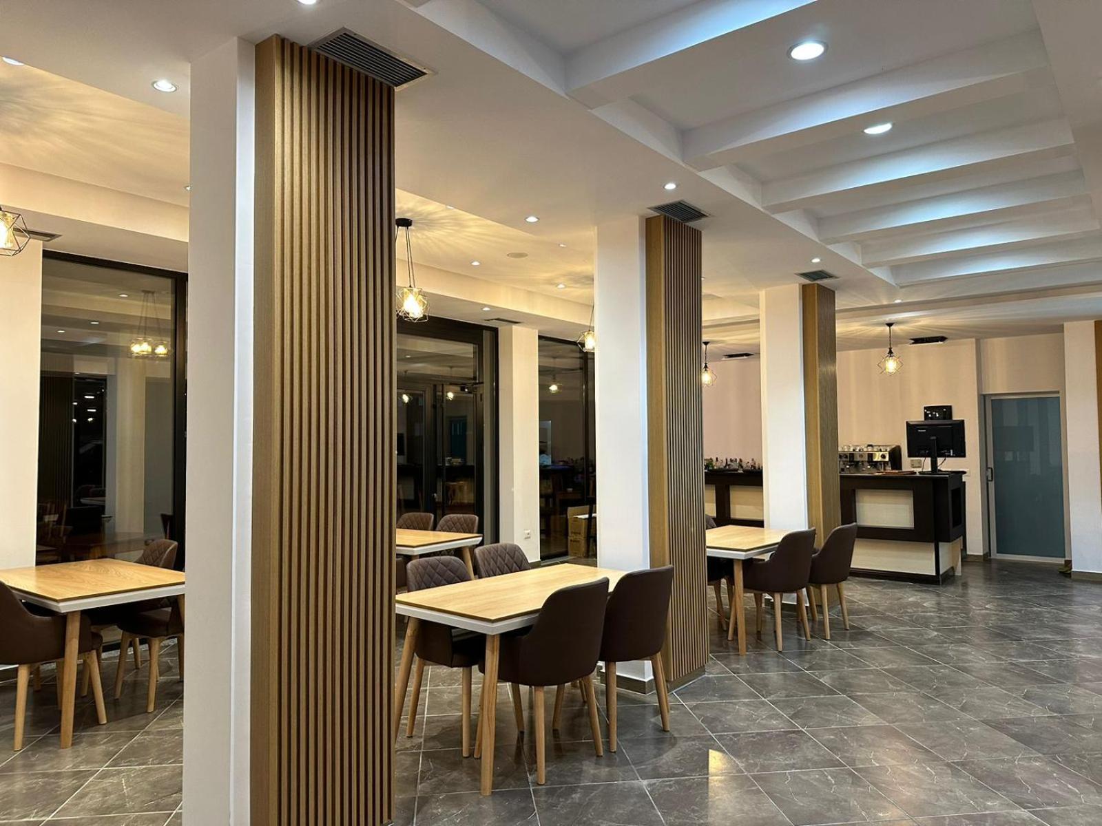 Hotel Verzaci Rinas ภายนอก รูปภาพ