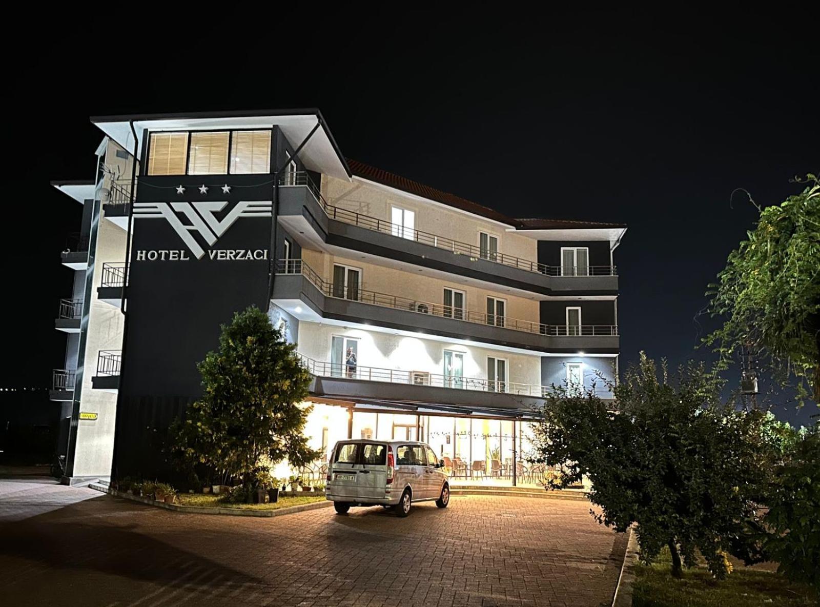 Hotel Verzaci Rinas ภายนอก รูปภาพ