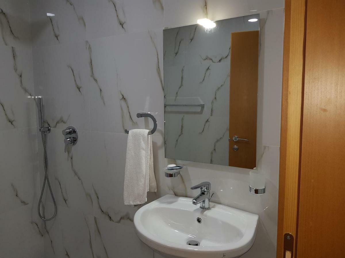 Hotel Verzaci Rinas ห้อง รูปภาพ