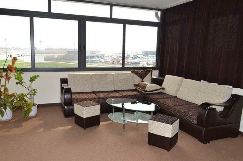 Hotel Verzaci Rinas ภายนอก รูปภาพ