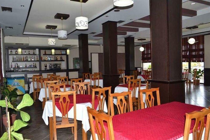 Hotel Verzaci Rinas ภายนอก รูปภาพ